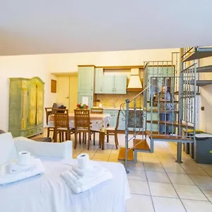 Apartment A Casa Di Maria Italy